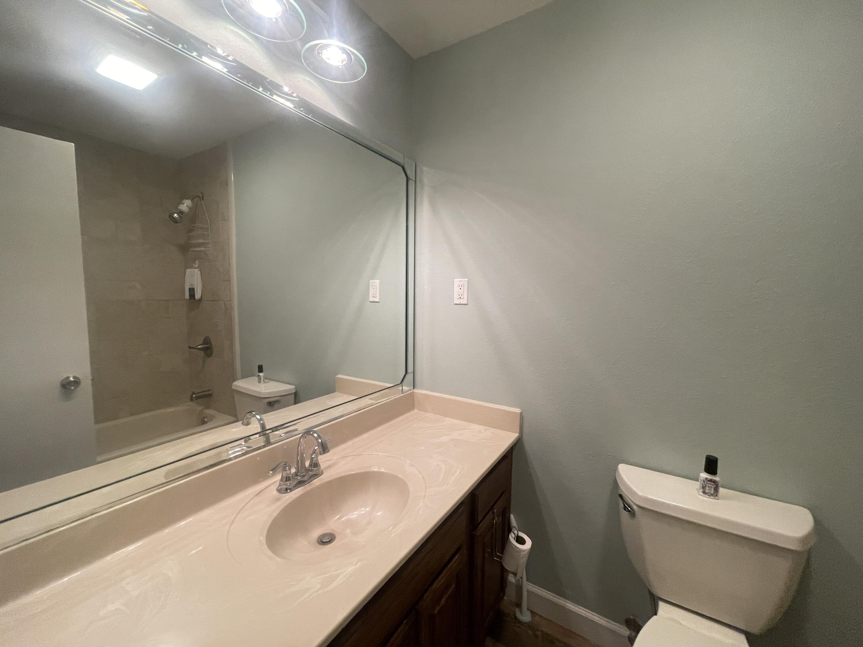 AZALEA - Residential Lease