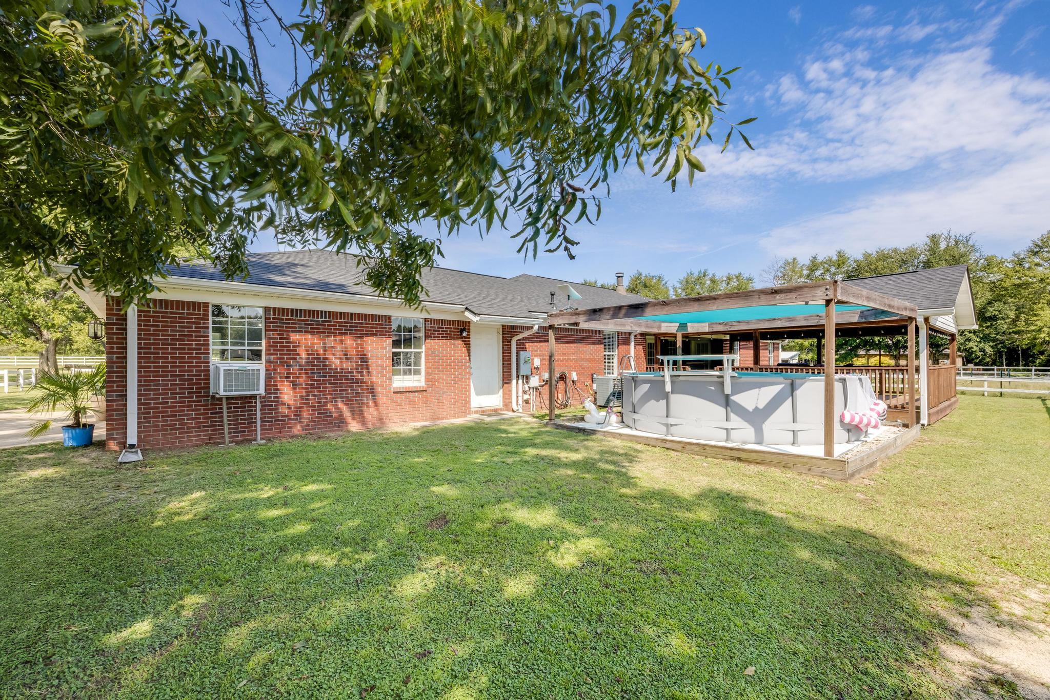 NO RECORDED SUBDIVISION - Residential