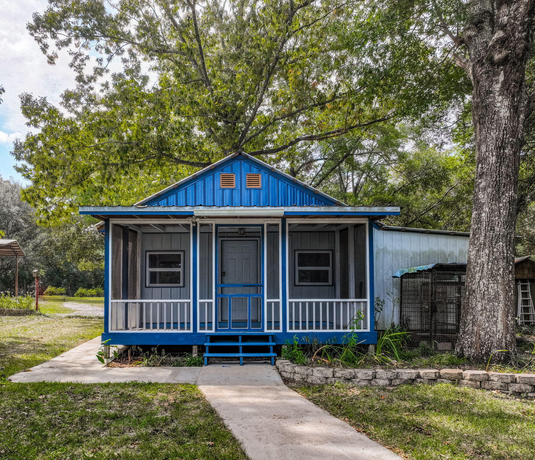 HOLLEY FAMILY PH 2 - Residential