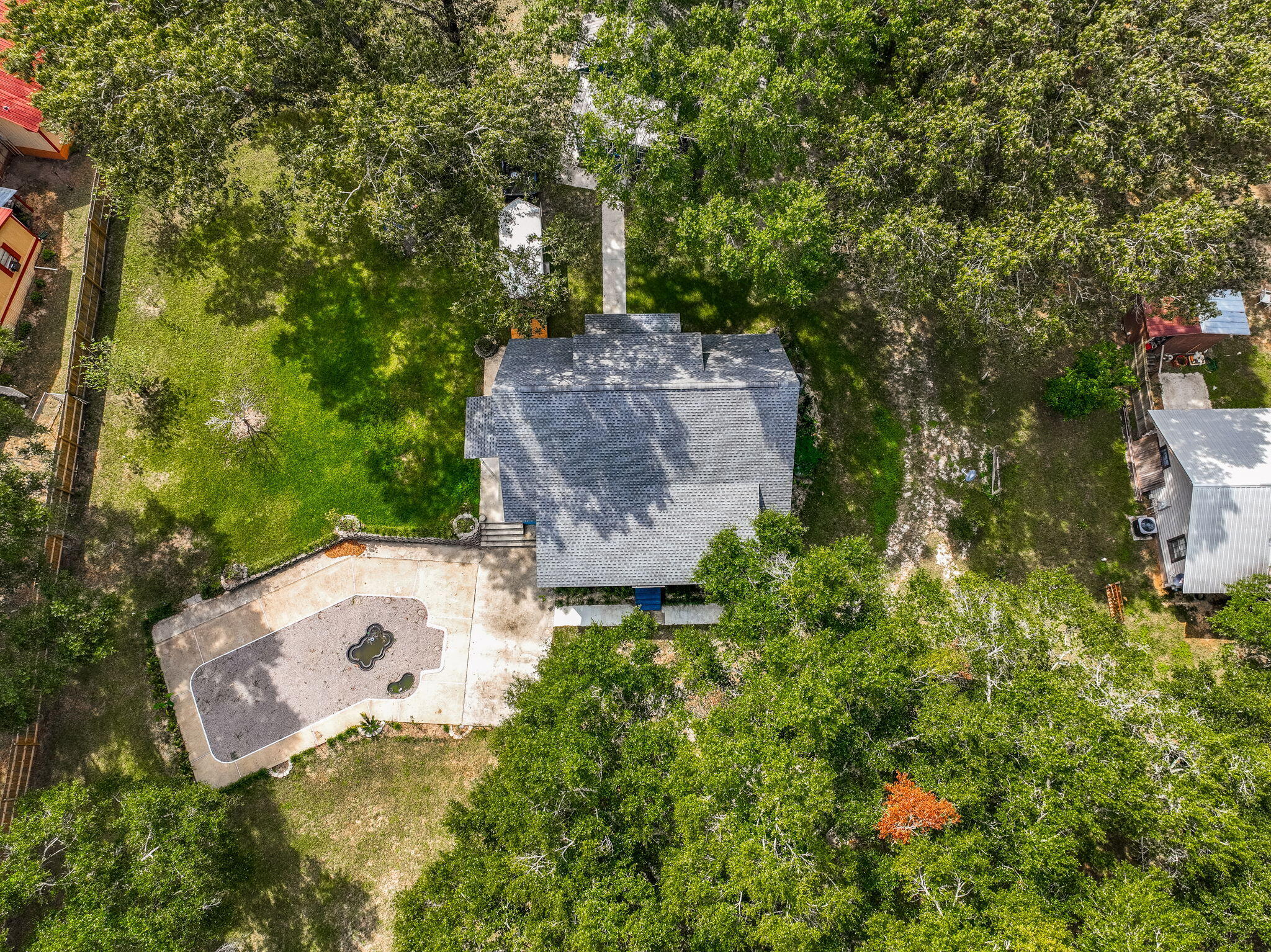 HOLLEY FAMILY PH 2 - Residential