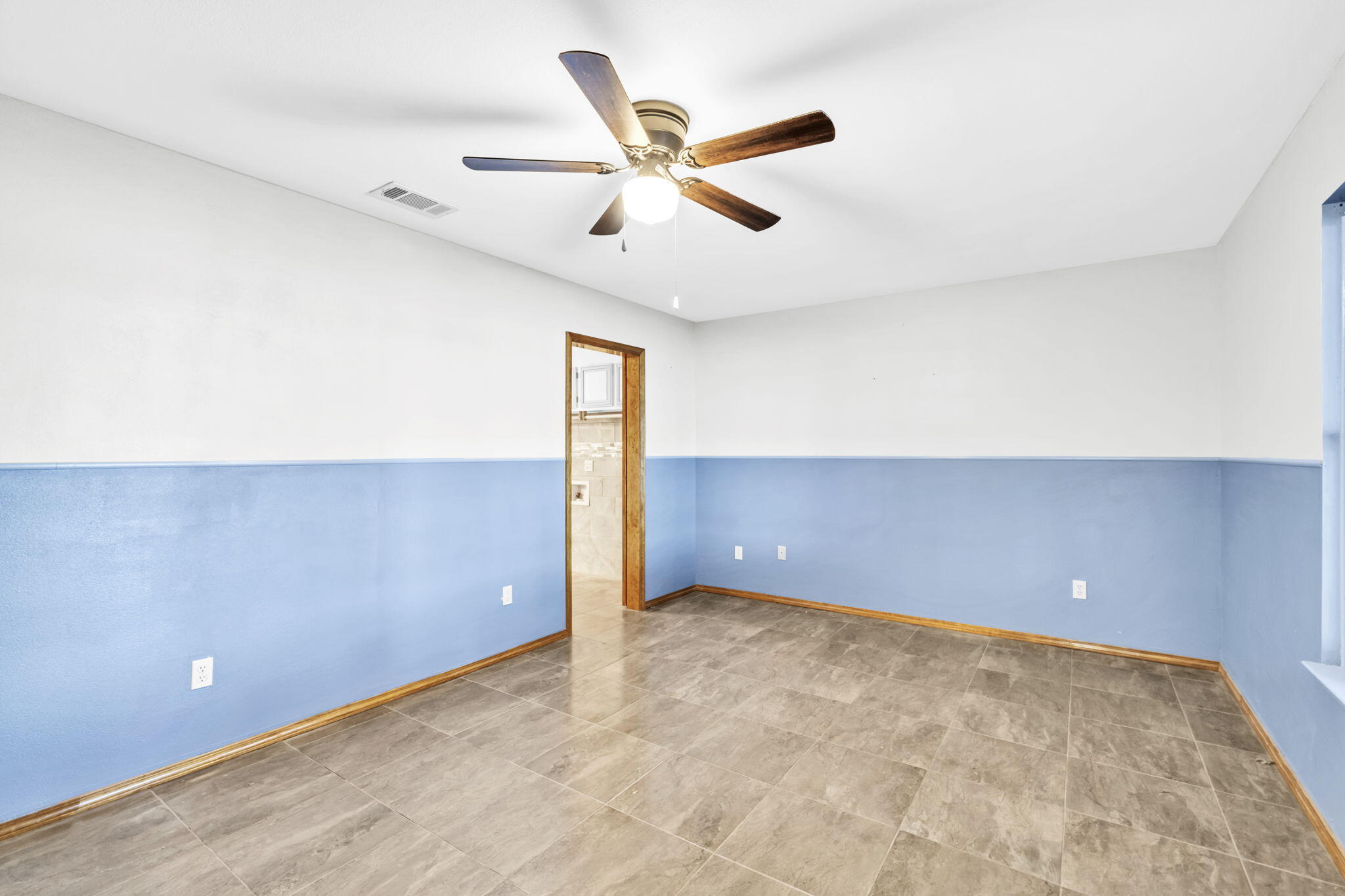 HOLLEY FAMILY PH 2 - Residential