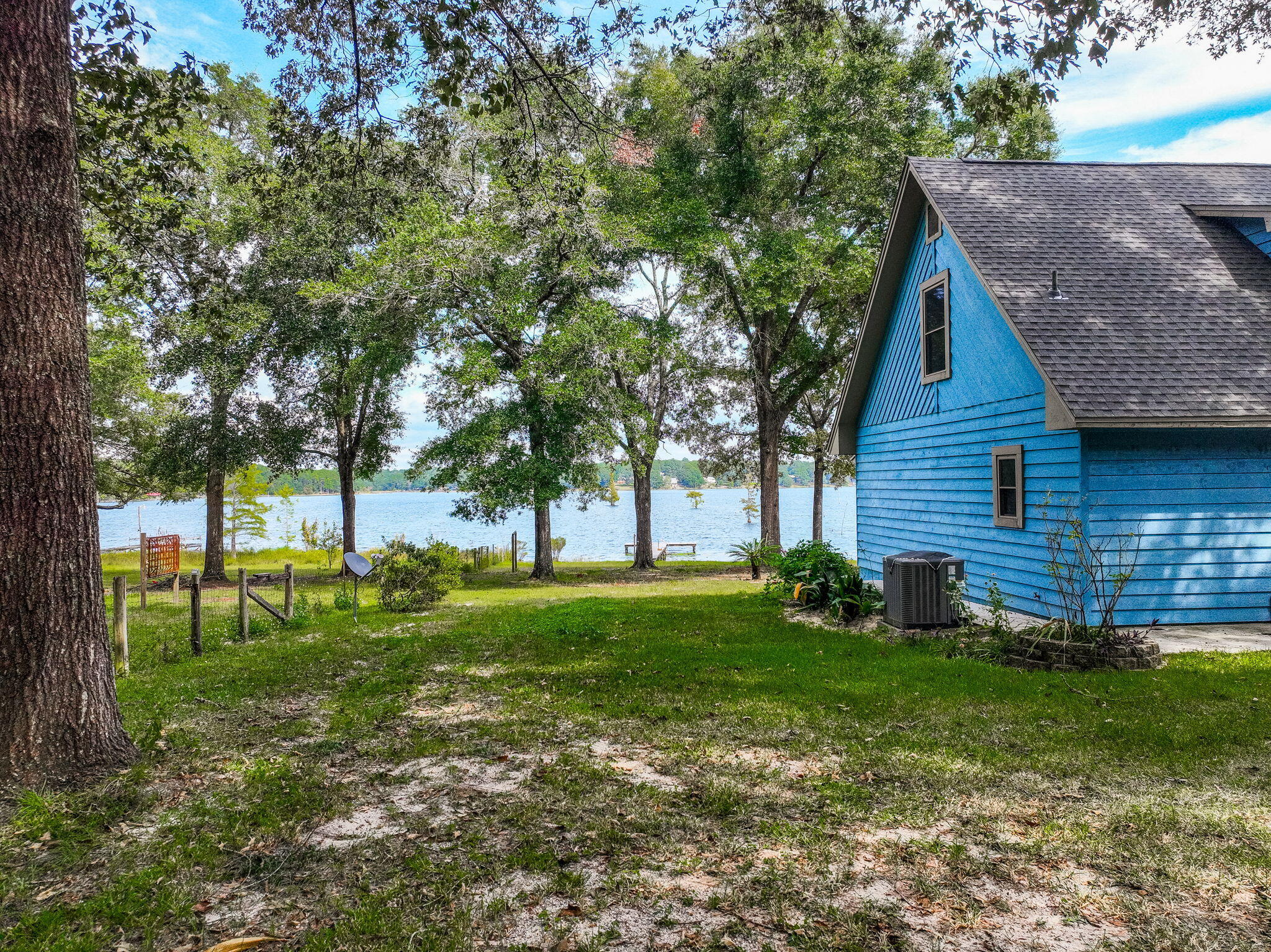 HOLLEY FAMILY PH 2 - Residential