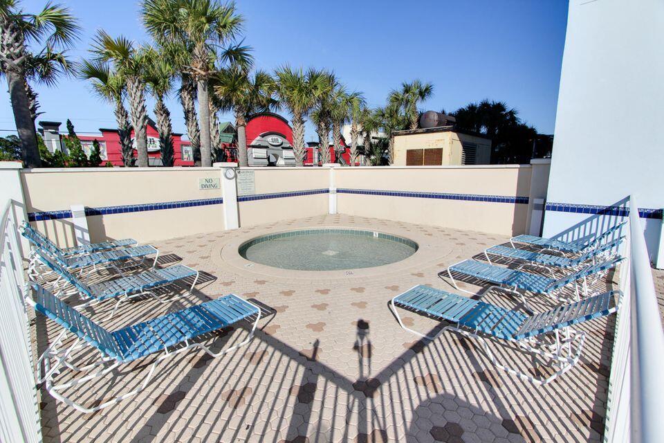 MAJESTIC BEACH TOWERS I - Residential