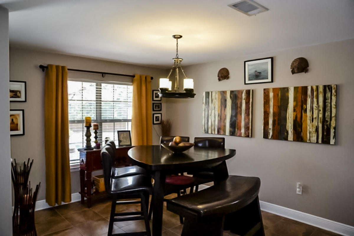 SILVER CREEK EST - Residential Lease