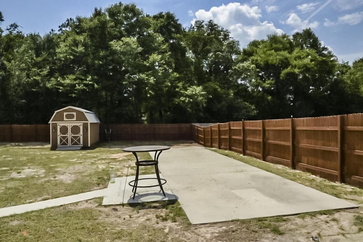 SILVER CREEK EST - Residential Lease