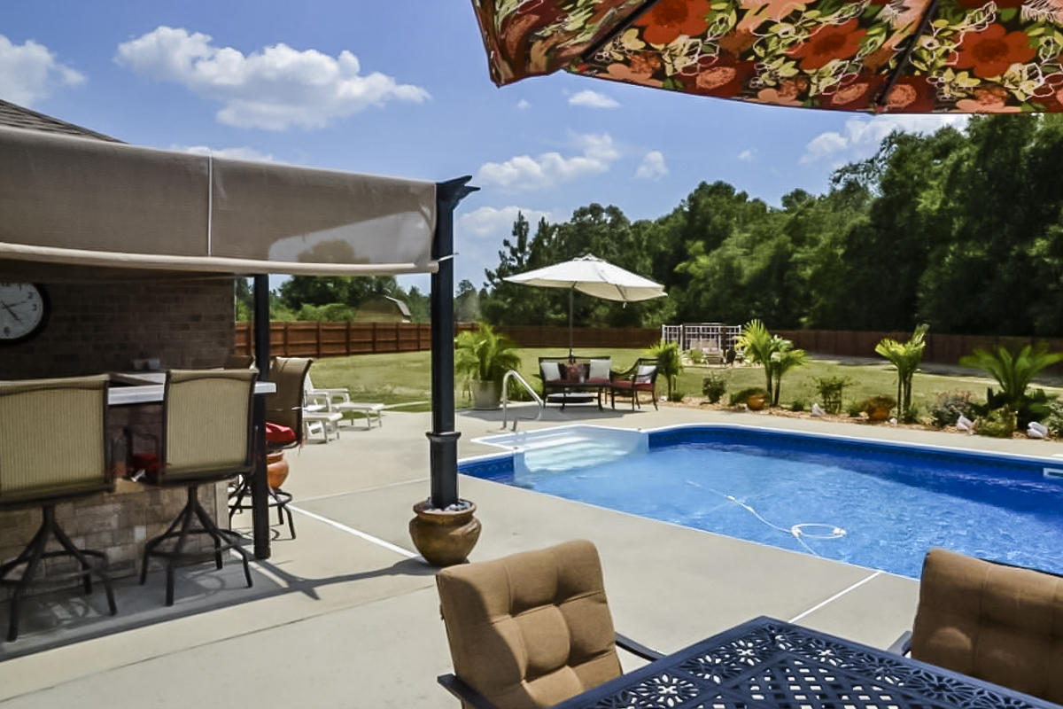 SILVER CREEK EST - Residential Lease