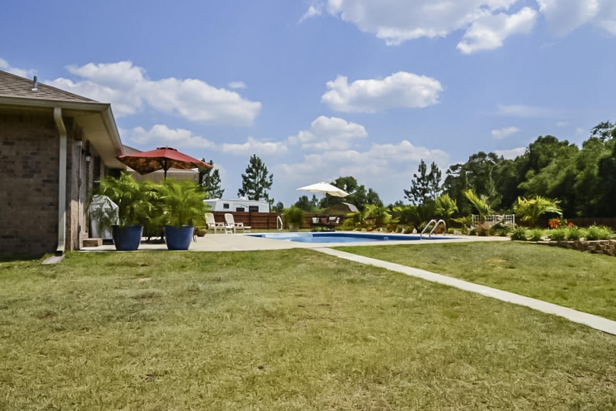 SILVER CREEK EST - Residential Lease