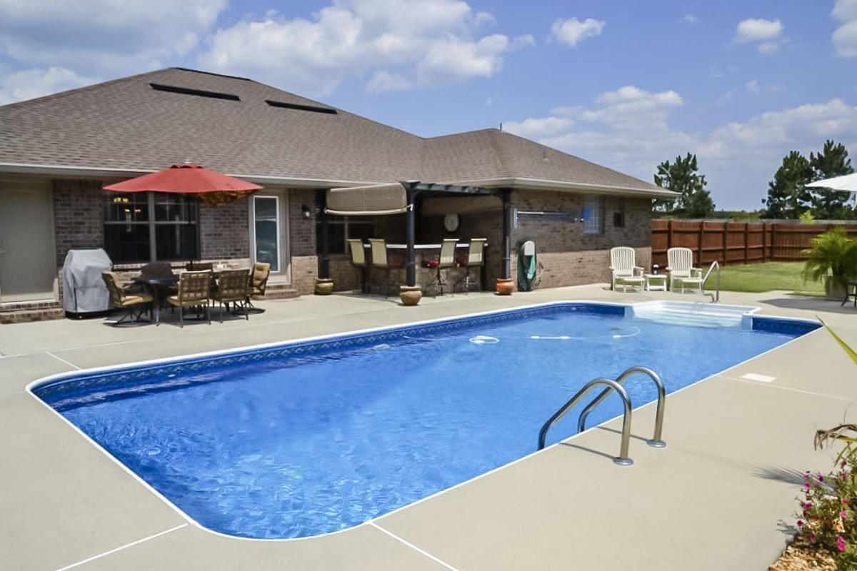 SILVER CREEK EST - Residential Lease