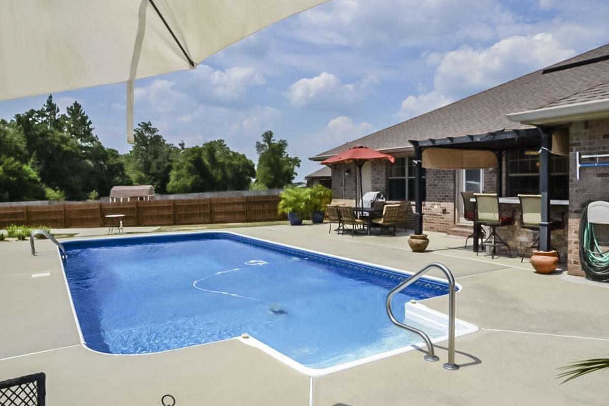 SILVER CREEK EST - Residential Lease