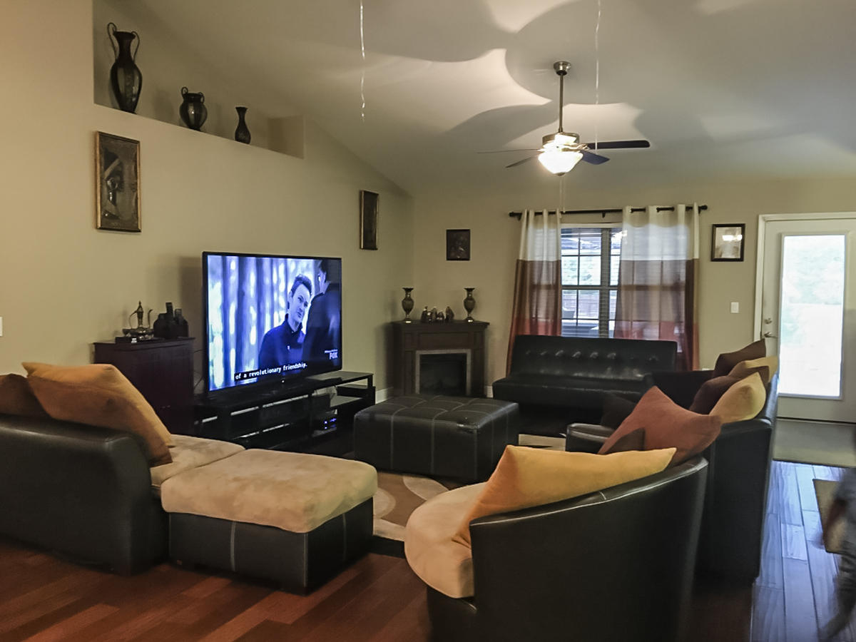 SILVER CREEK EST - Residential Lease