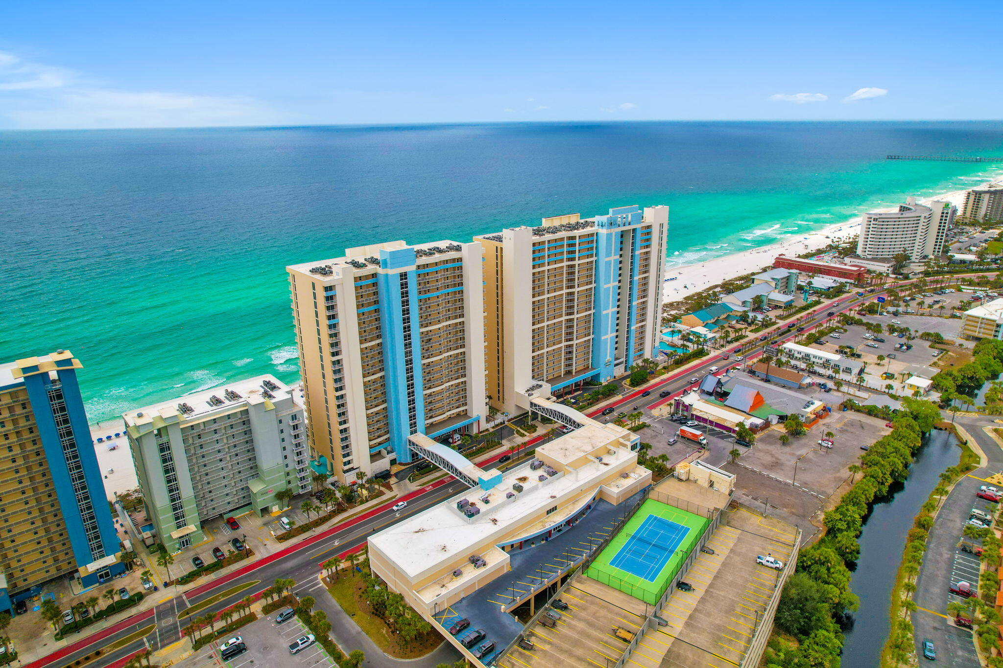 MAJESTIC BEACH TOWERS II - Residential