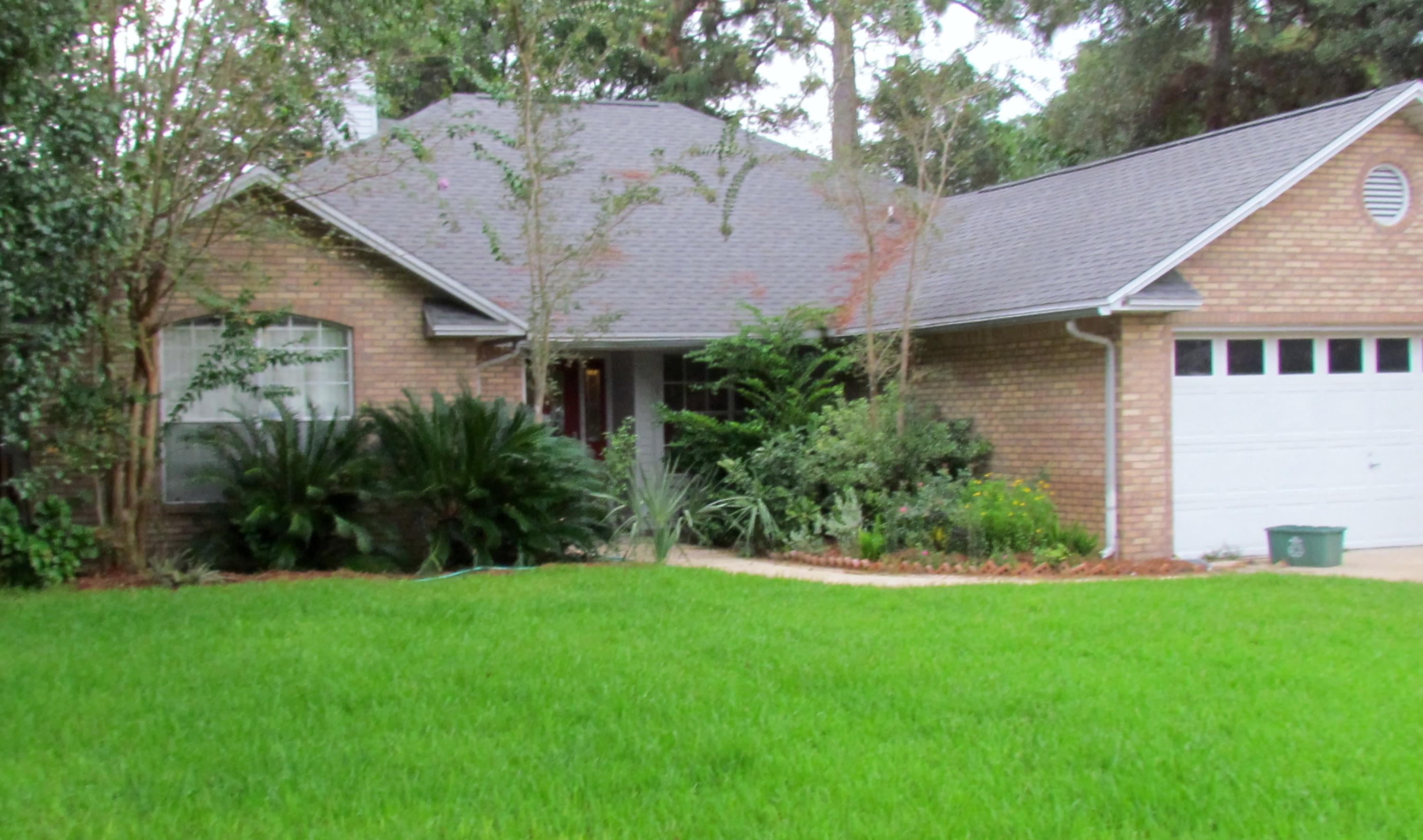 Charming house in Rocky Bayou Estates featuring a spacious great room with cathedral ceiling, lanai that overlooks a large back yard, family style kitchen with large breakfast opens into the great room. New granite counter tops and new hardwood floors in all rooms, yard with sprinkler system on city water, and a security system make this a first choice. NO CATS. Small-medium dogs only will be allowed with a $250.00 non refundable pet fee for each pet. Any dog must be spayed/neutered, fully housebroken, at least a year old and up to date on all shots. Each adult intending to live in the property must fill out an application and be on the lease. Property will be available to move into July 6, 2018 for $1800/month.