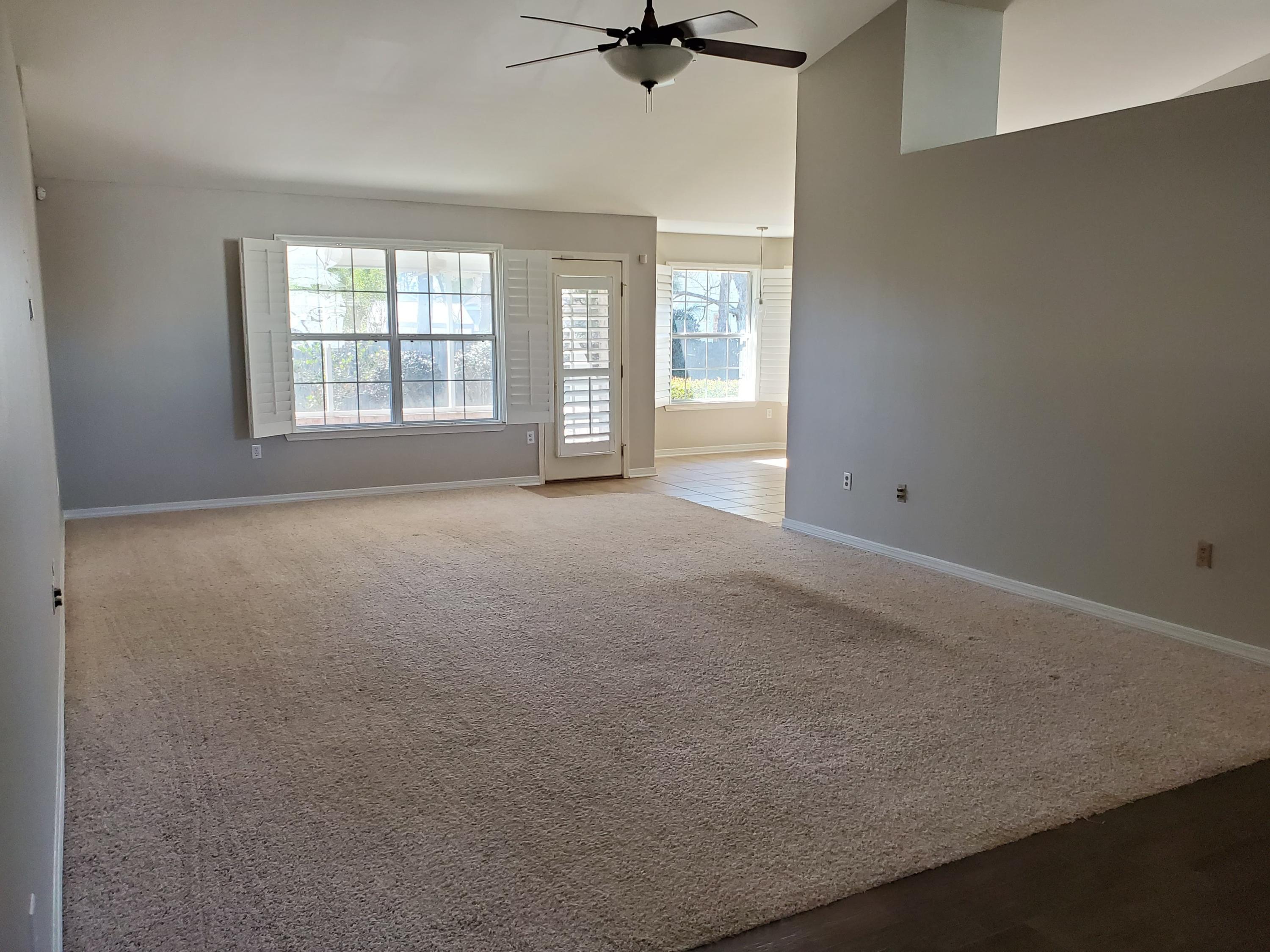 CREETWOODS - Residential Lease