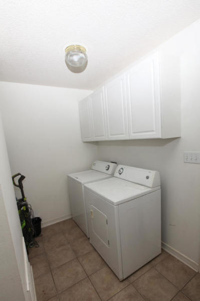 CREETWOODS - Residential Lease