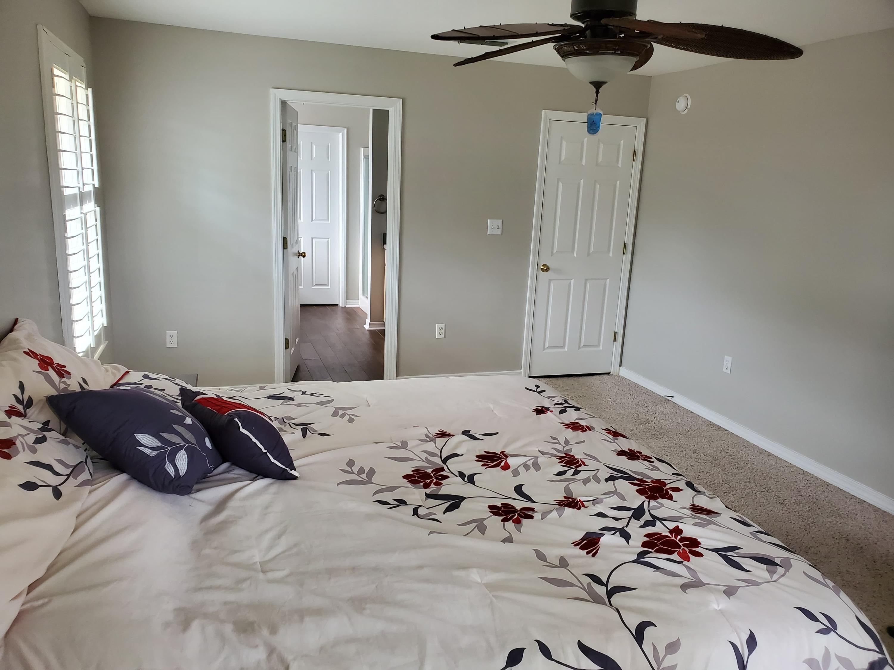 CREETWOODS - Residential Lease