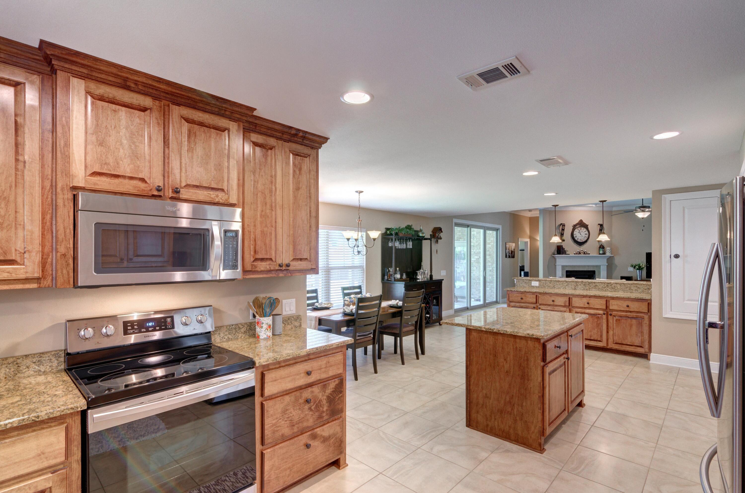 HOLLEY BY THE SEA - Residential