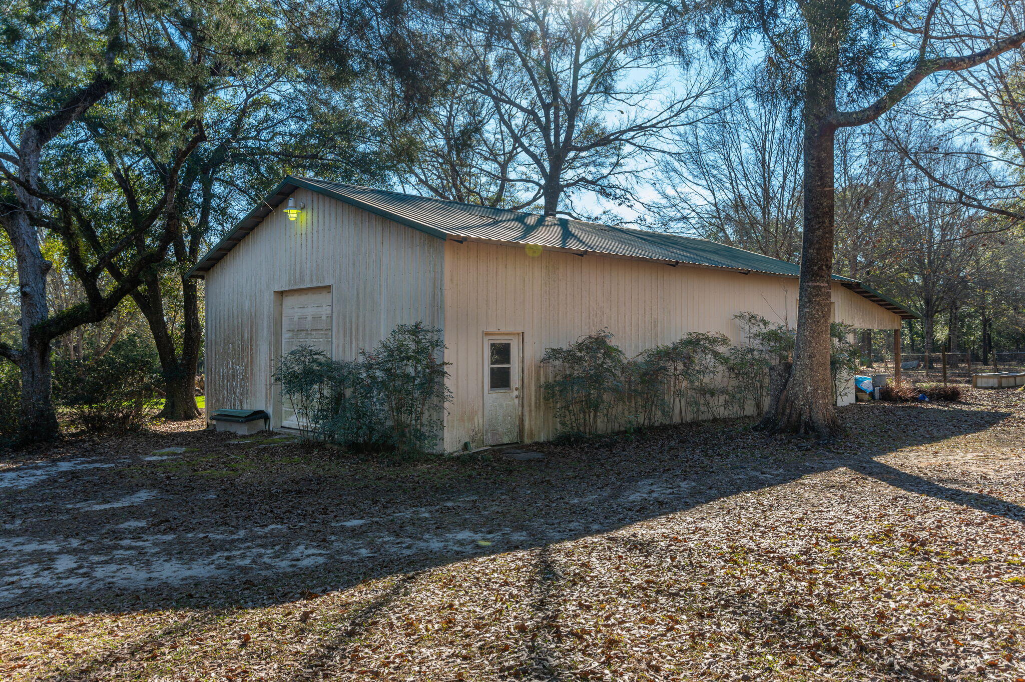 CRESTVIEW SUBURB (231000.00) - Residential