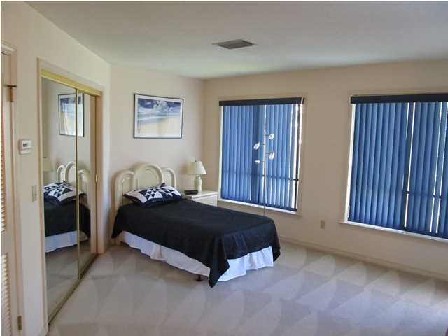 BAYSIDE VILLAS CONDO - Residential Lease