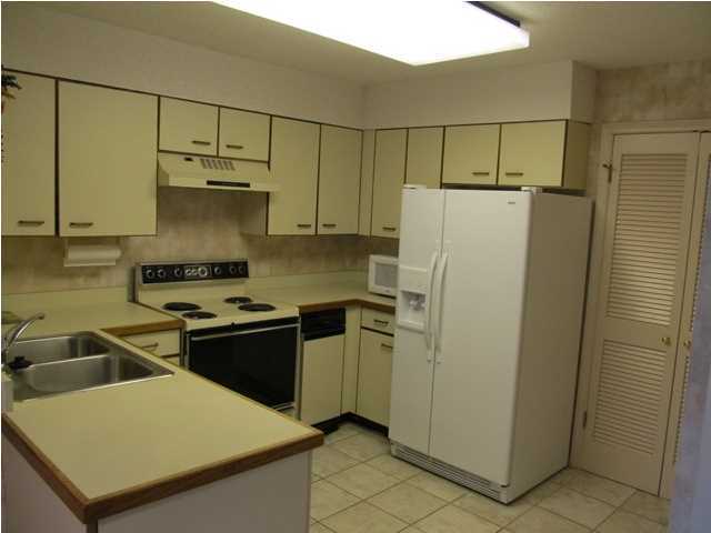 BAYSIDE VILLAS CONDO - Residential Lease
