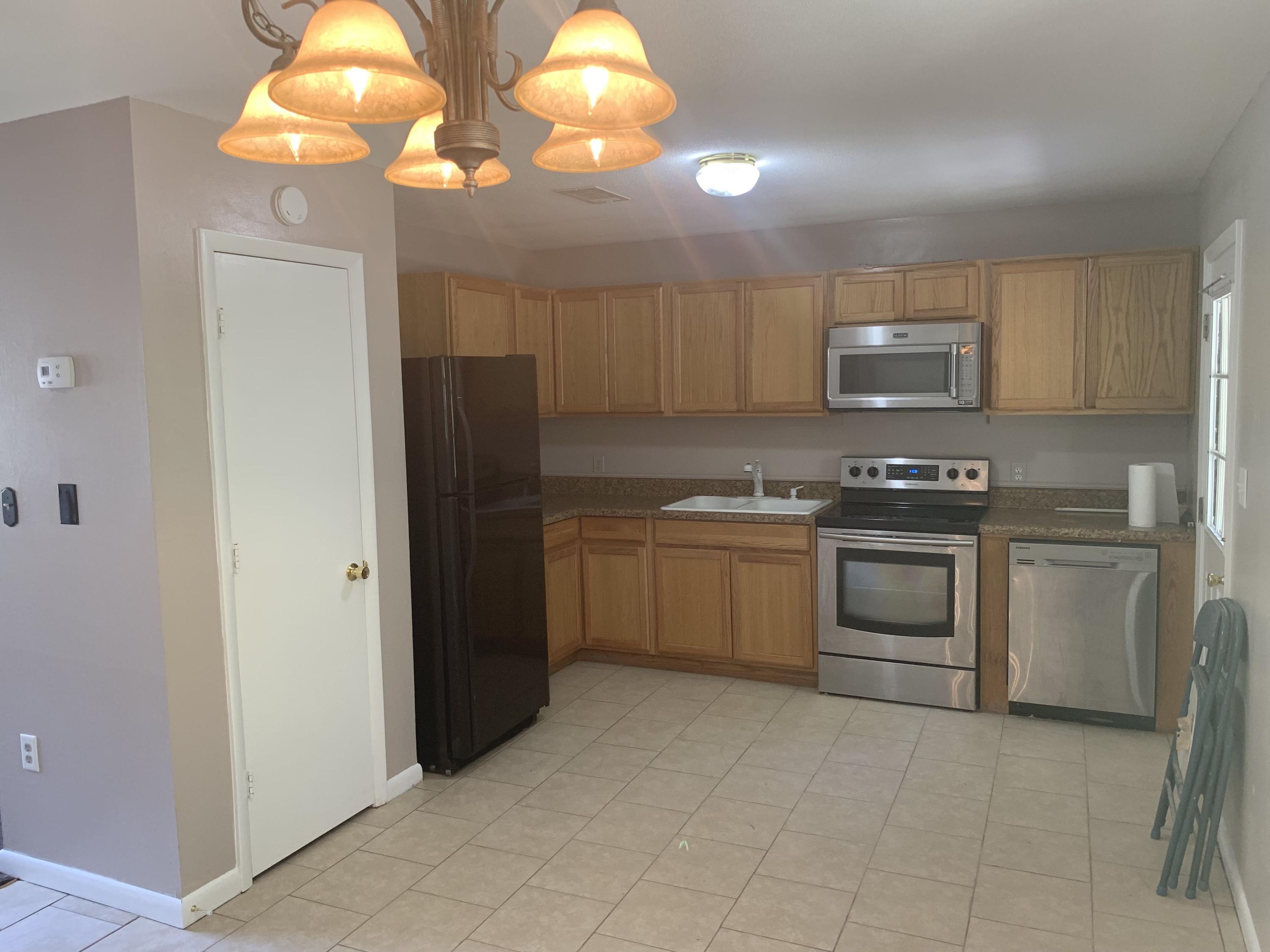 LAKEWOOD S/D - Residential Lease