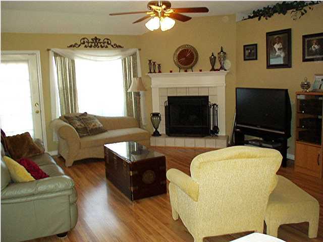 HAMPTON RIDGE ESTATES - Residential Lease