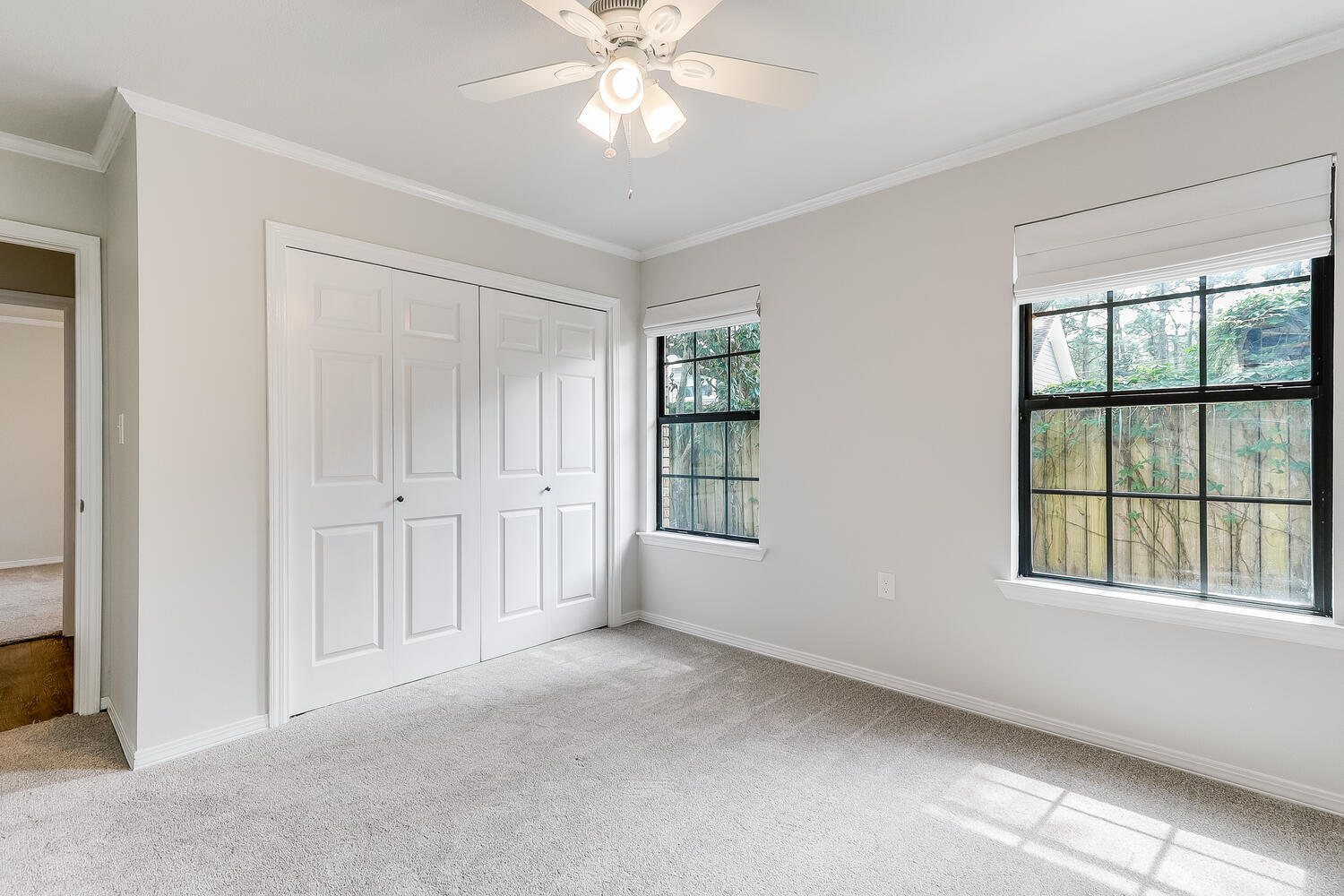 MARY ESTHER MANOR 1ST ADD - Residential Lease