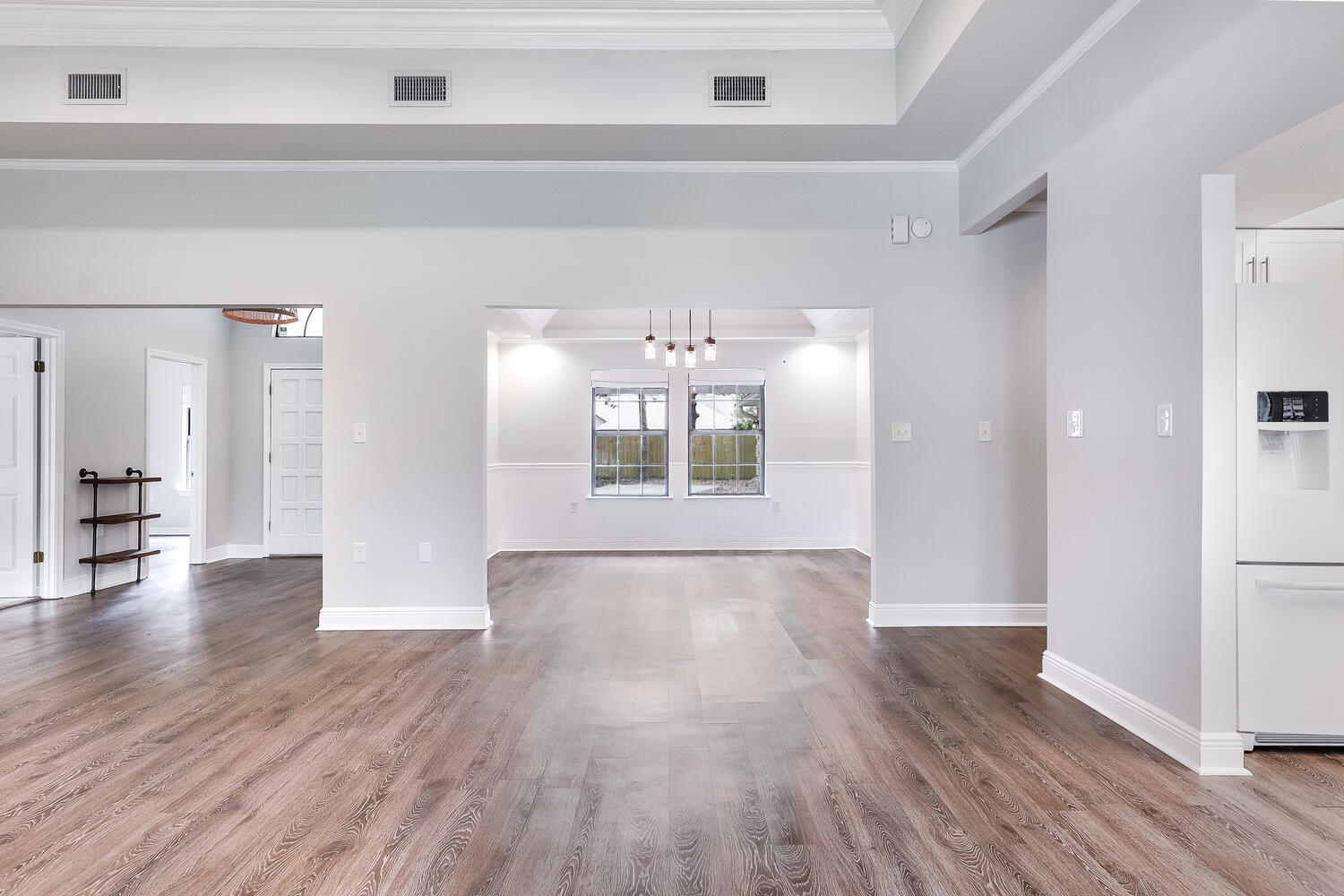 MARY ESTHER MANOR 1ST ADD - Residential Lease