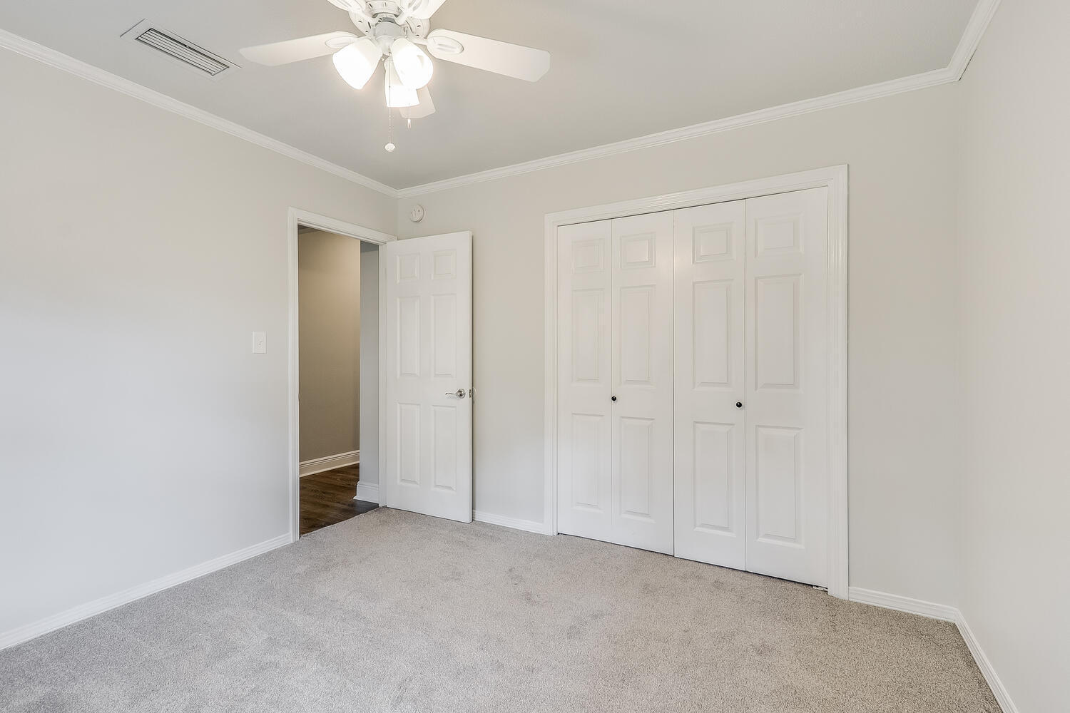 MARY ESTHER MANOR 1ST ADD - Residential Lease