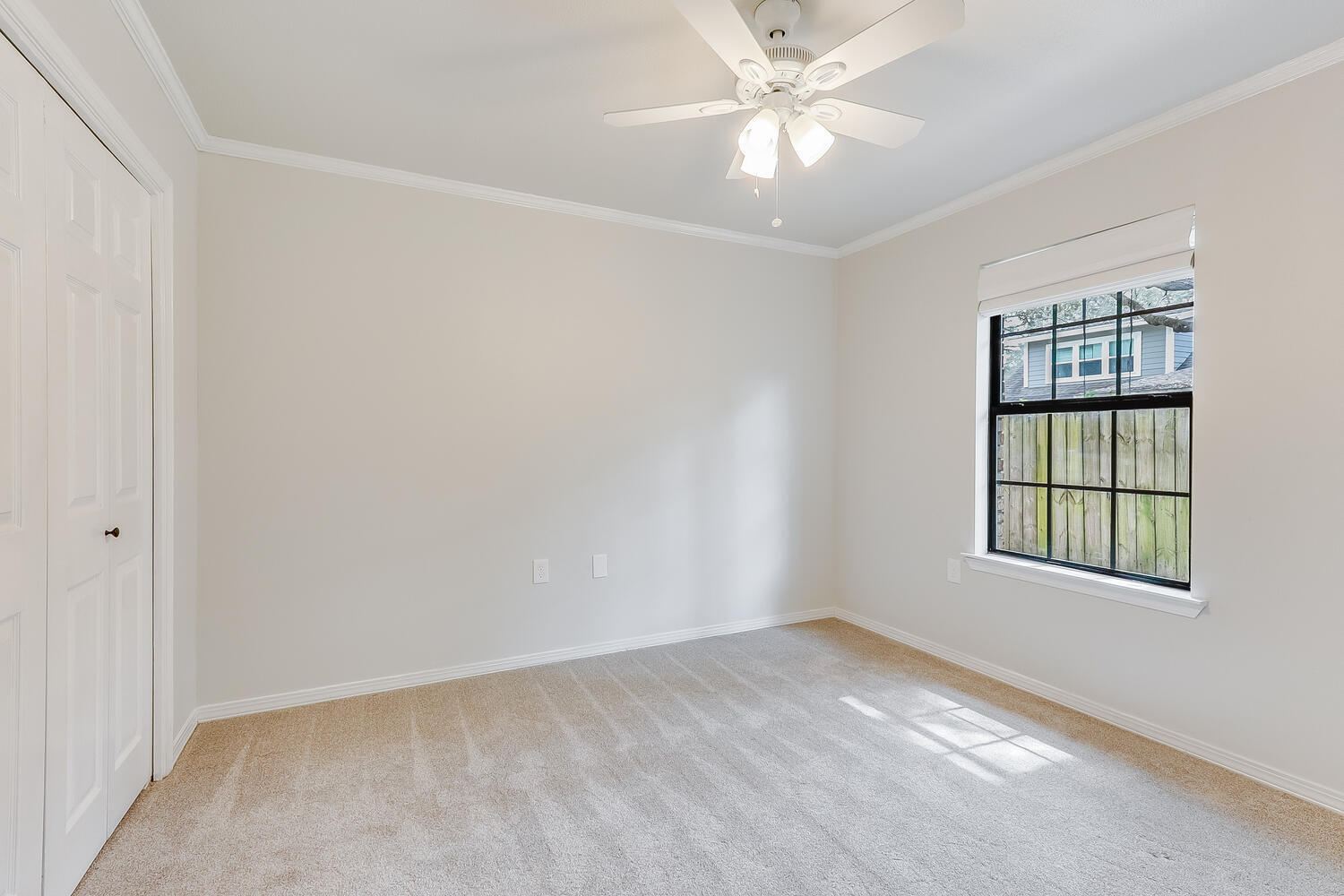 MARY ESTHER MANOR 1ST ADD - Residential Lease