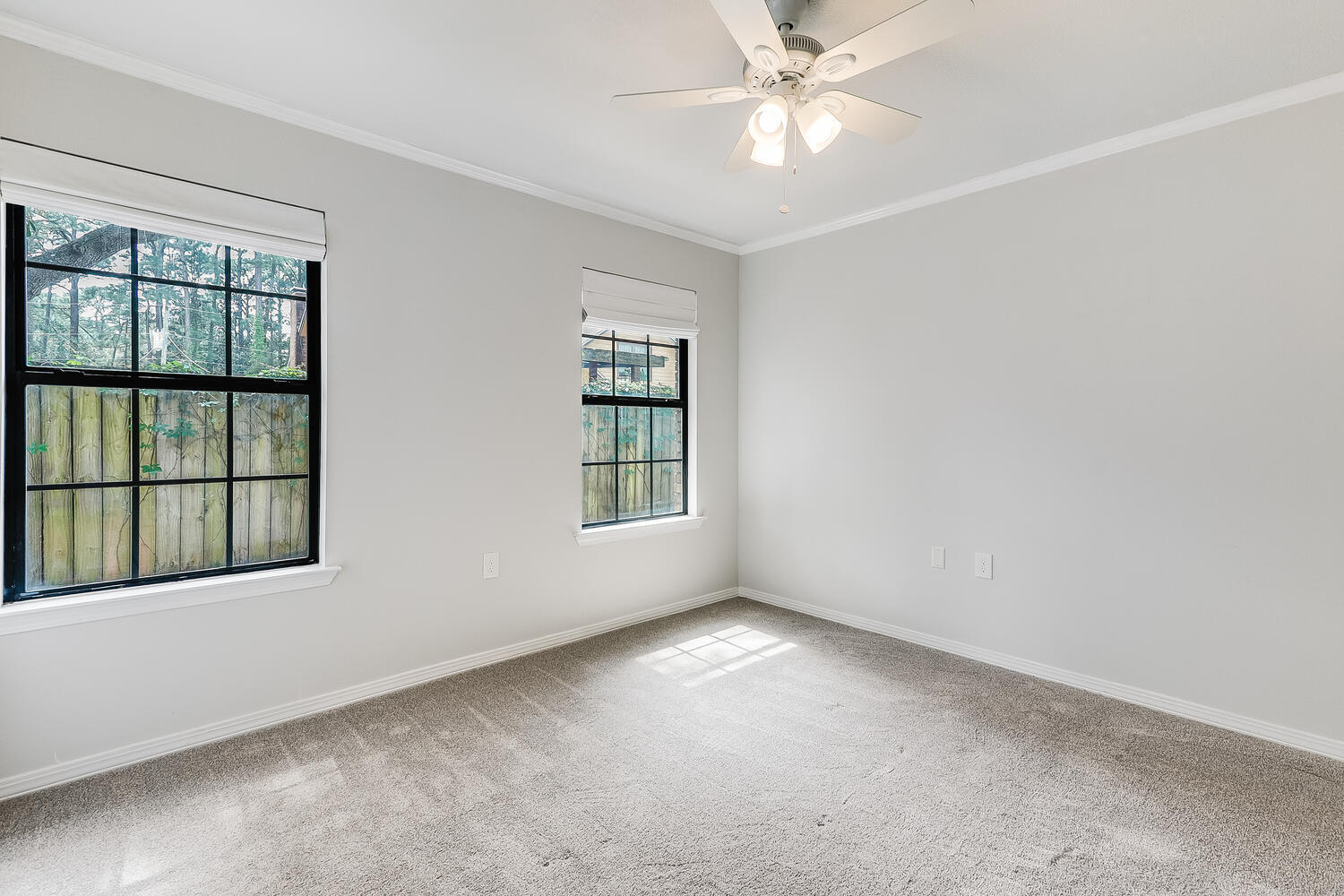 MARY ESTHER MANOR 1ST ADD - Residential Lease