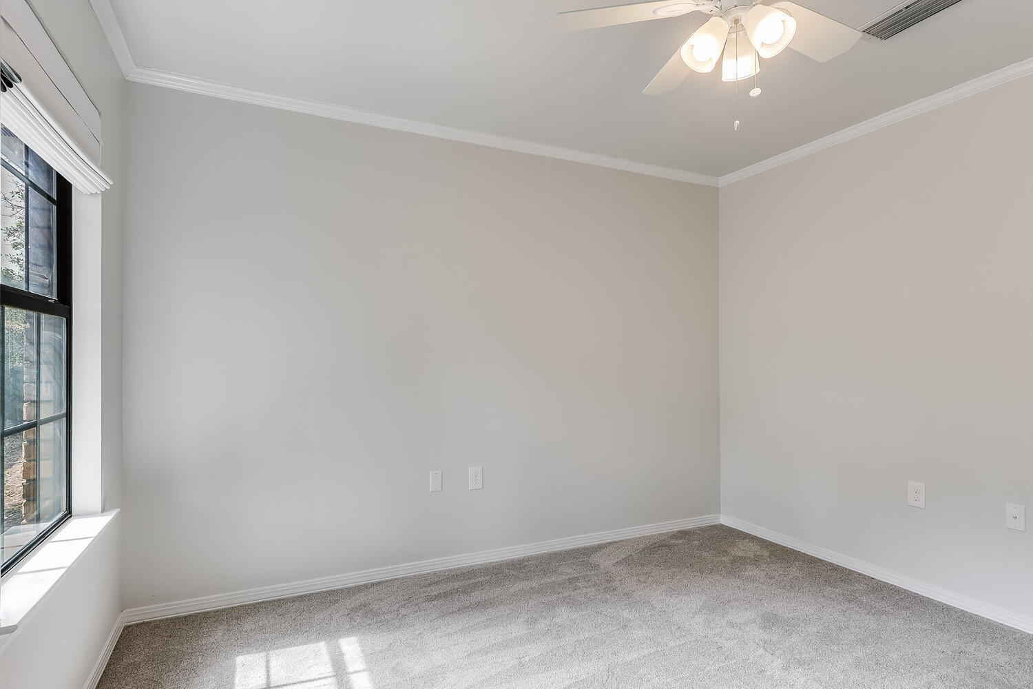 MARY ESTHER MANOR 1ST ADD - Residential Lease