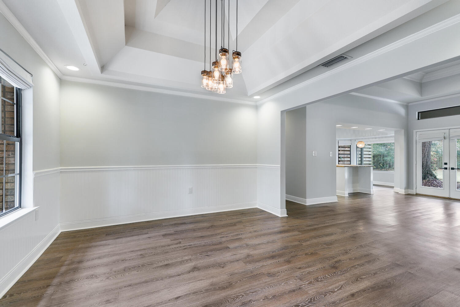 MARY ESTHER MANOR 1ST ADD - Residential Lease