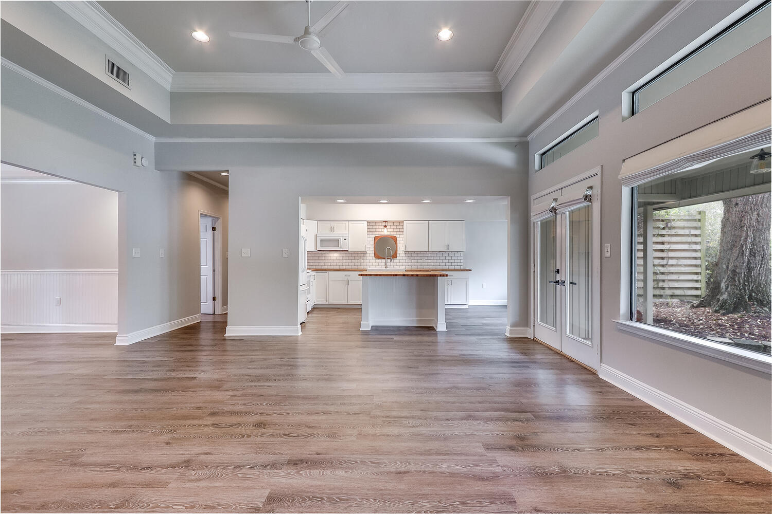 MARY ESTHER MANOR 1ST ADD - Residential Lease