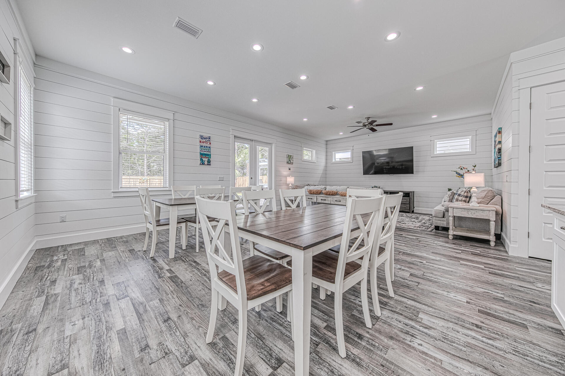 FRANGISTA BEACH 1ST ADDN - Residential