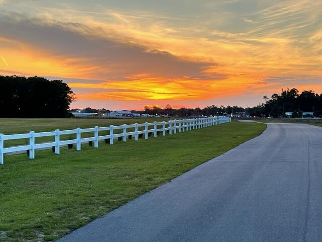DEFUNIAK COUNTRY CLUB ESTATES - Residential