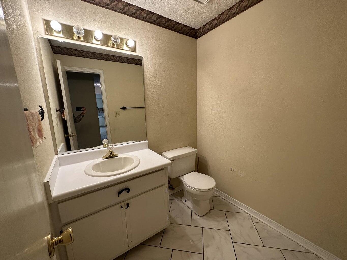 DOGWOOD ESTATES - Residential Lease