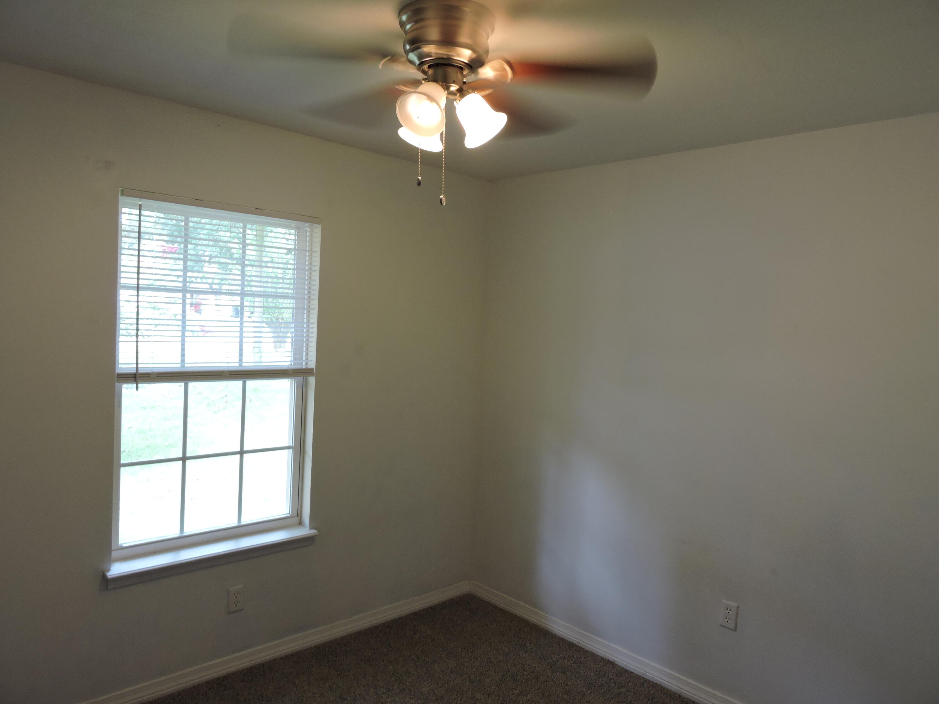 HIDDEN GLEN - Residential Lease