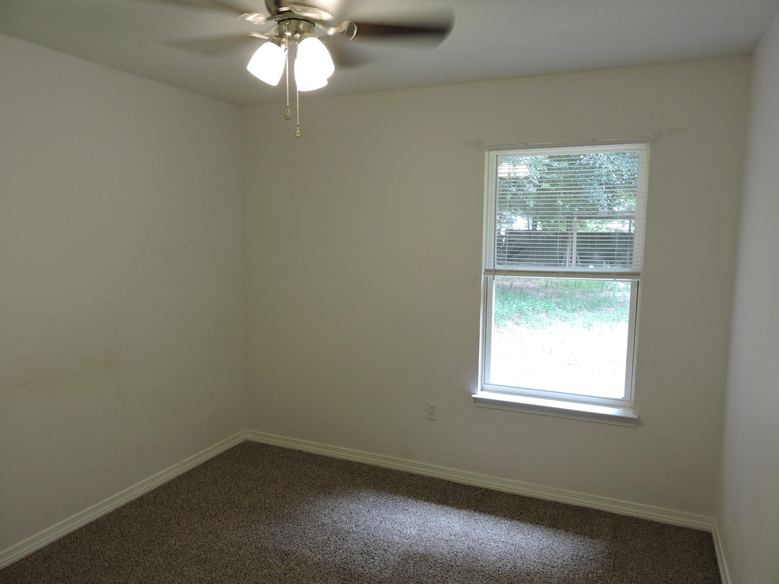HIDDEN GLEN - Residential Lease