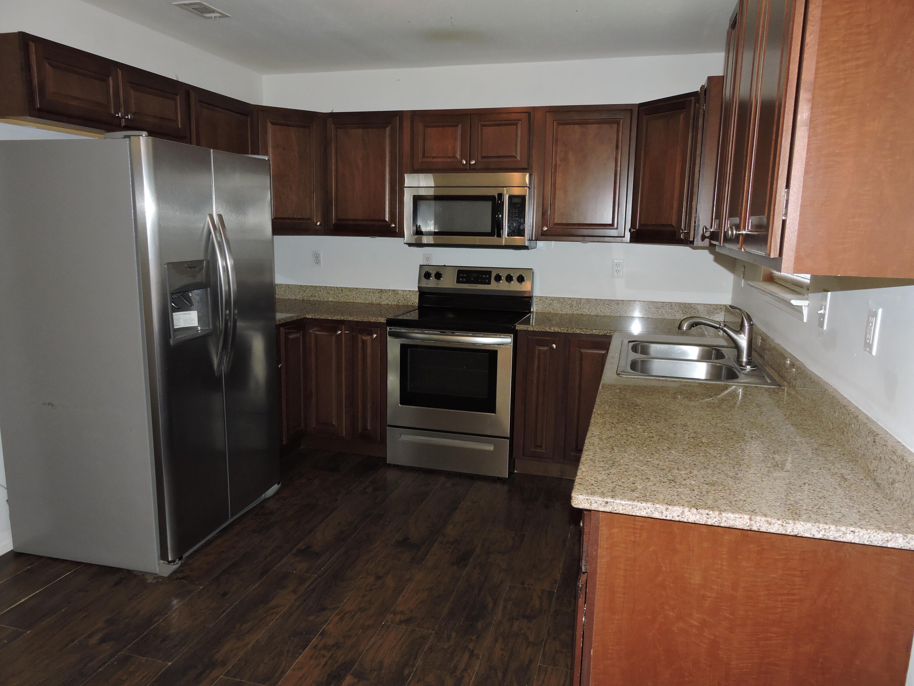 HIDDEN GLEN - Residential Lease