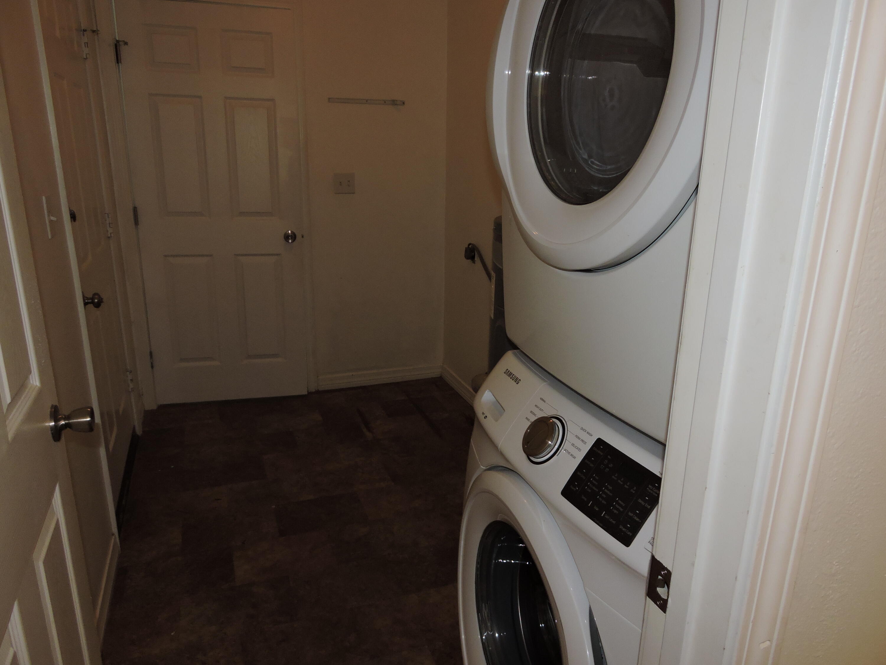 HIDDEN GLEN - Residential Lease