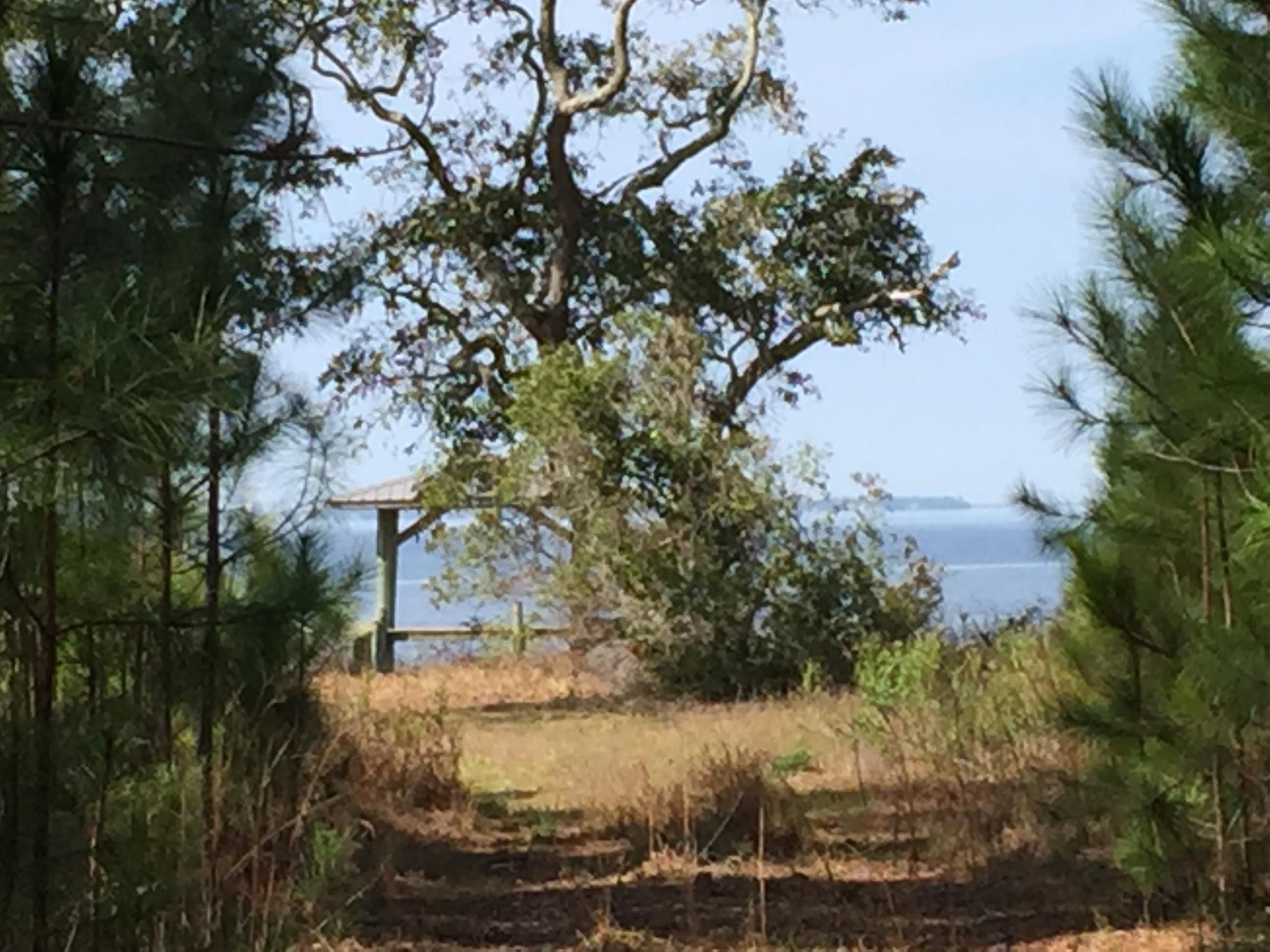 BAY HARBOUR - Land