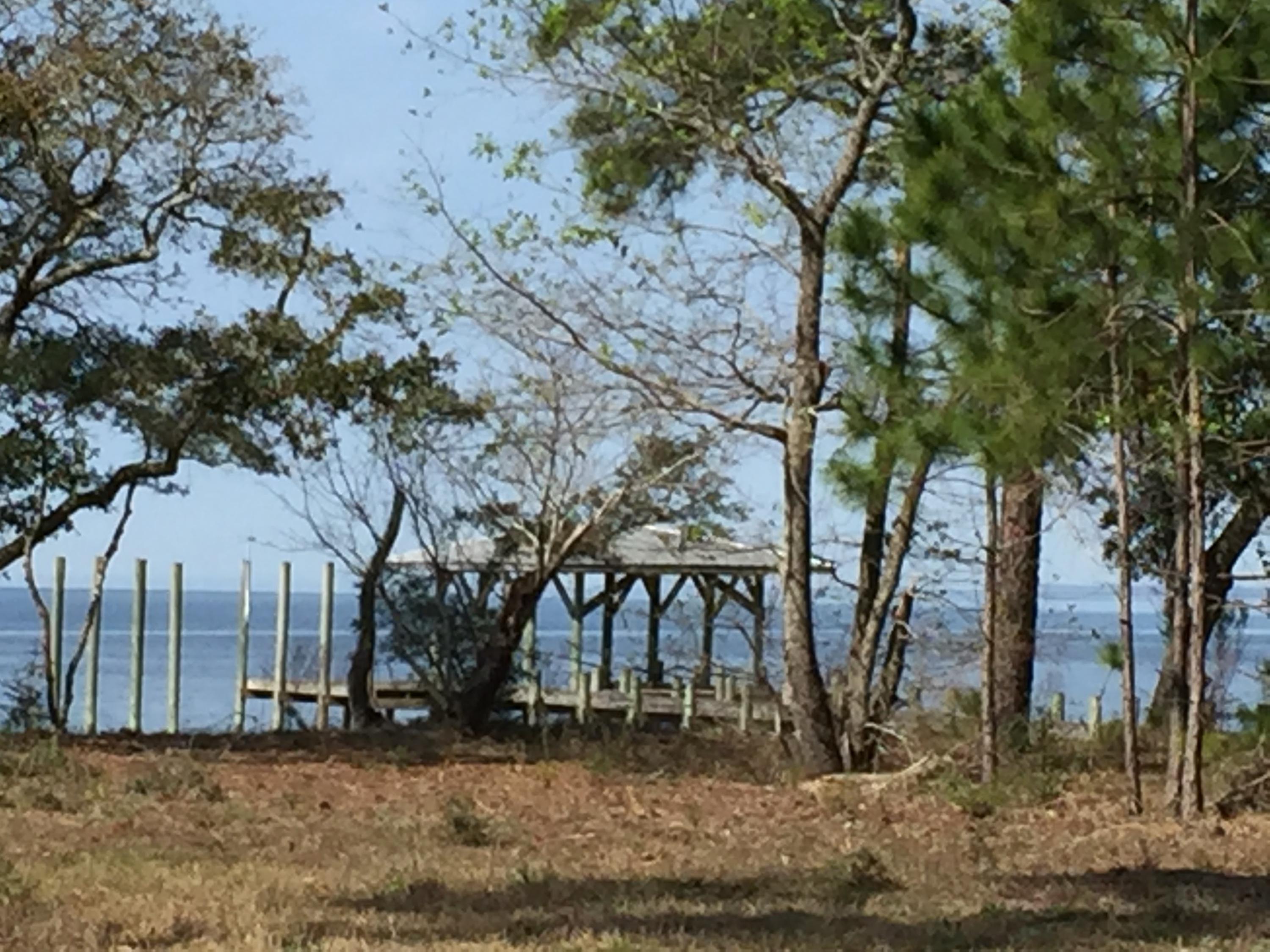 BAY HARBOUR - Land