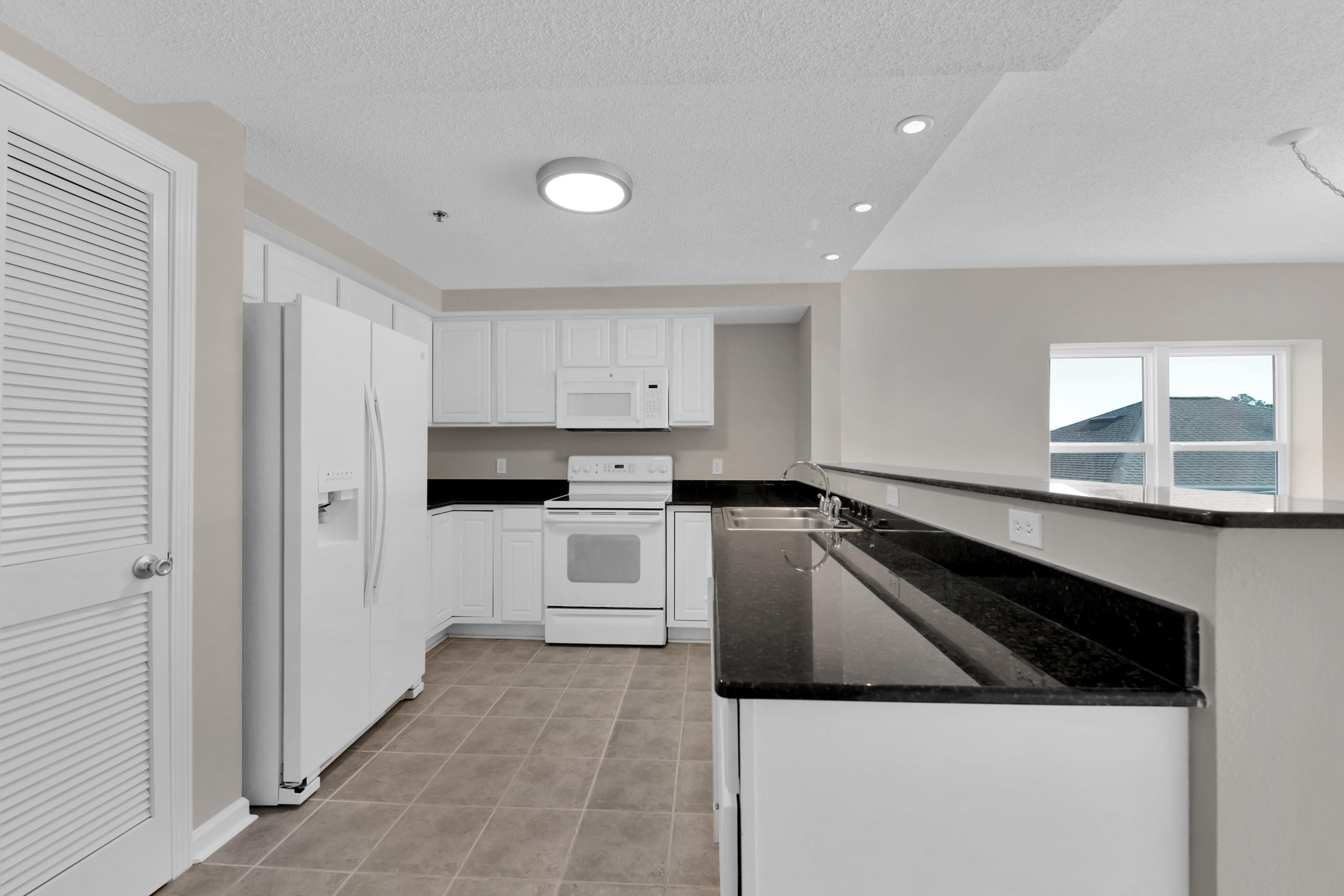 INTERCOASTAL POINTE - Residential