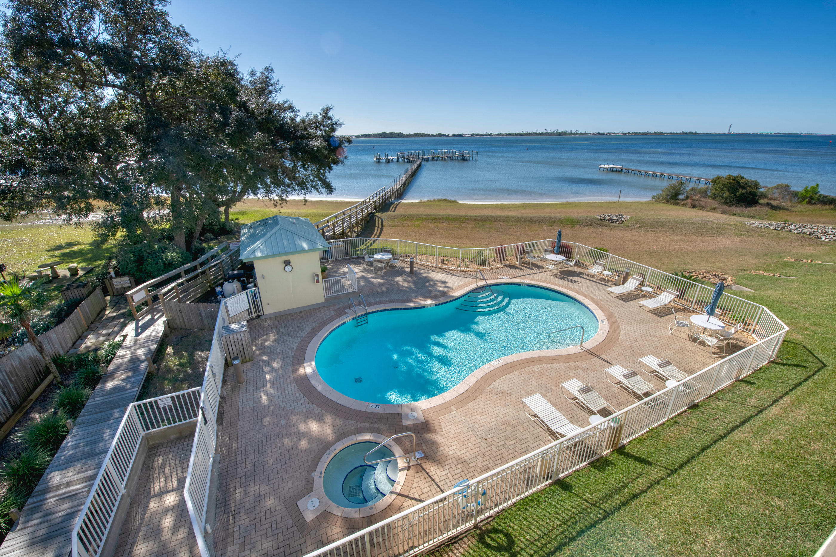 INTERCOASTAL POINTE - Residential