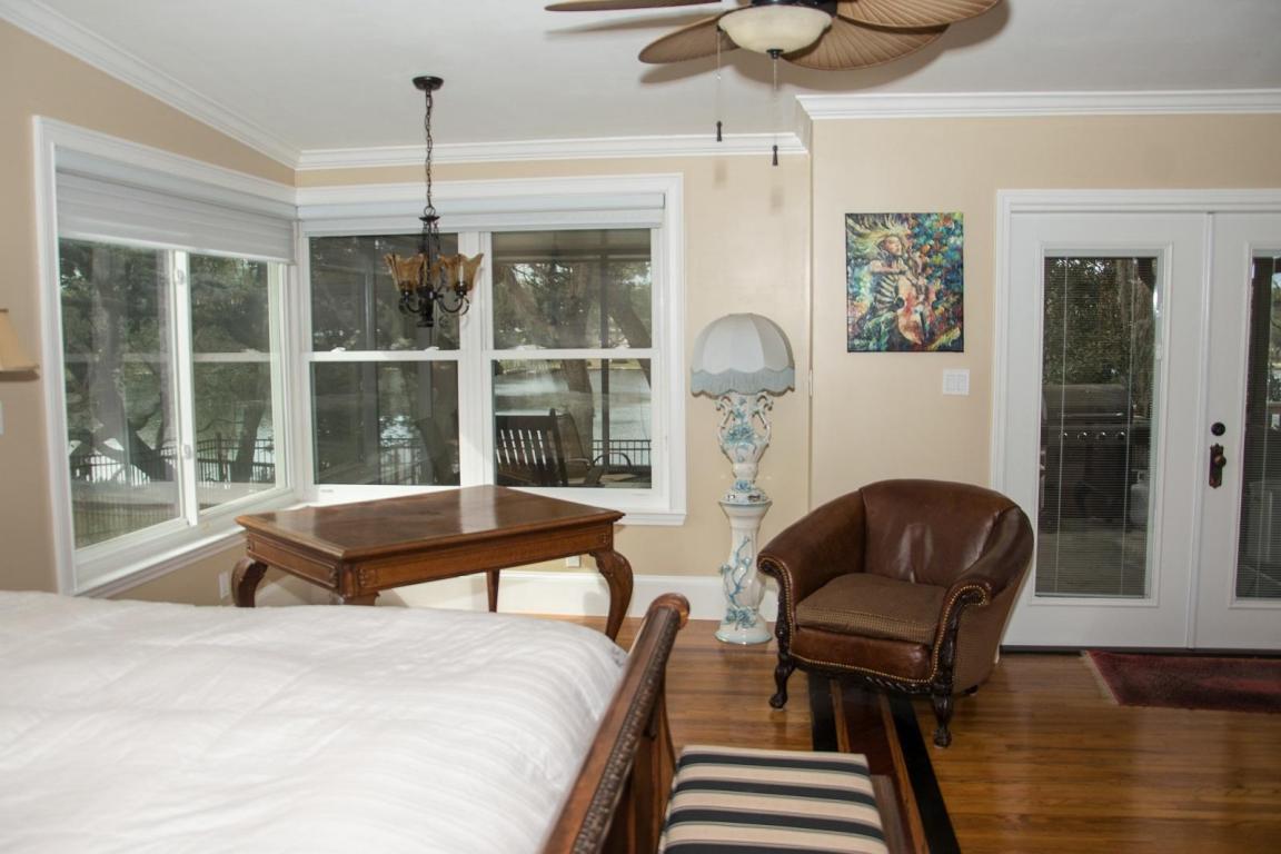 WHISPERING PINES 1ST ADDN - Residential Lease