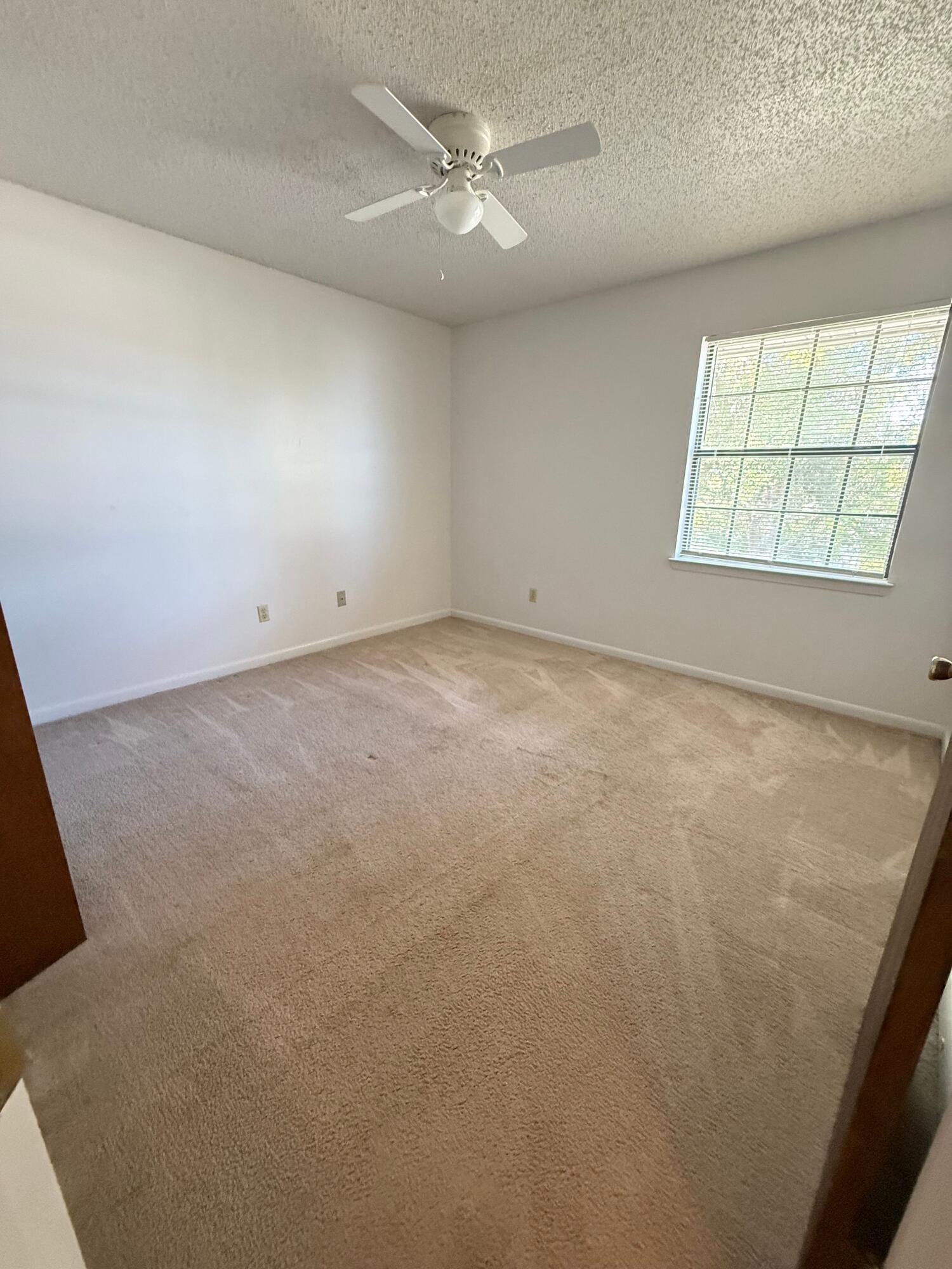 CLASSIC MANOR - Residential Lease