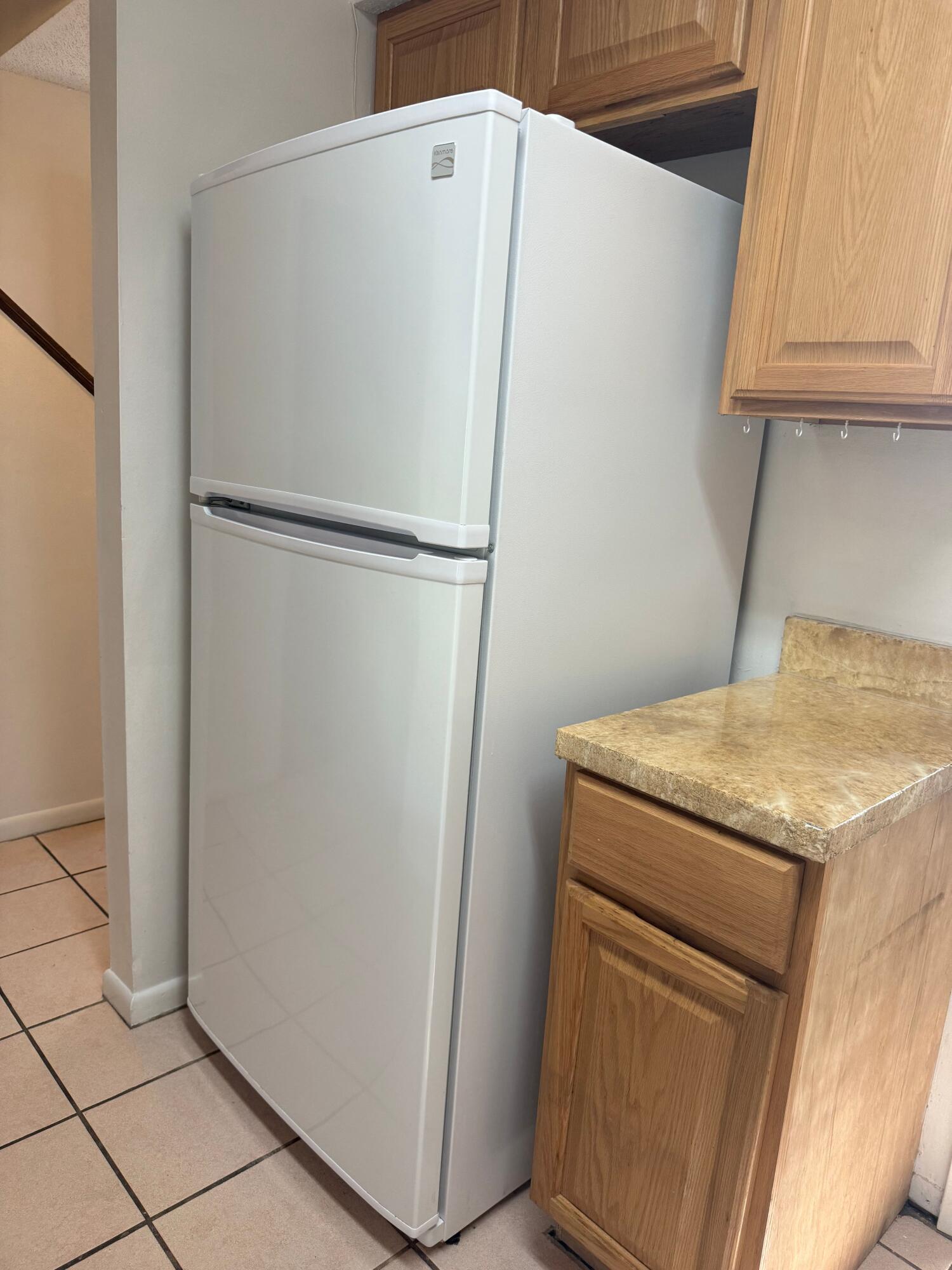 CLASSIC MANOR - Residential Lease