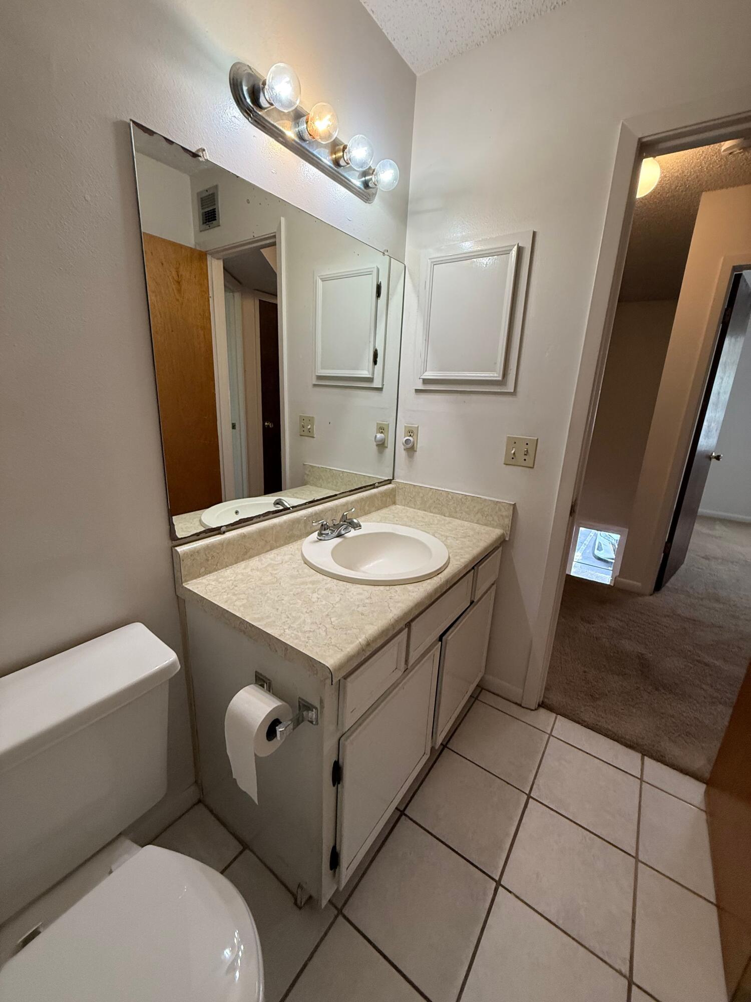 CLASSIC MANOR - Residential Lease