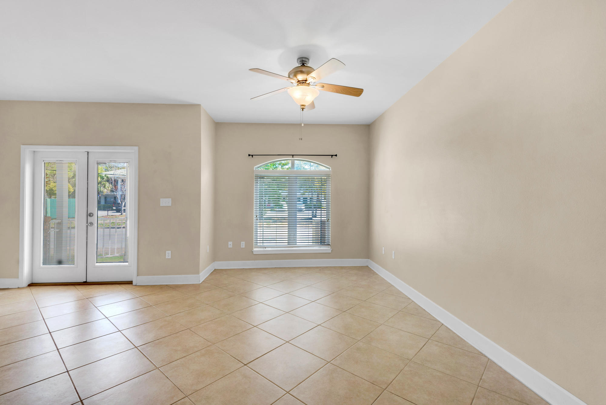 Shell Harbor condo - Residential Lease