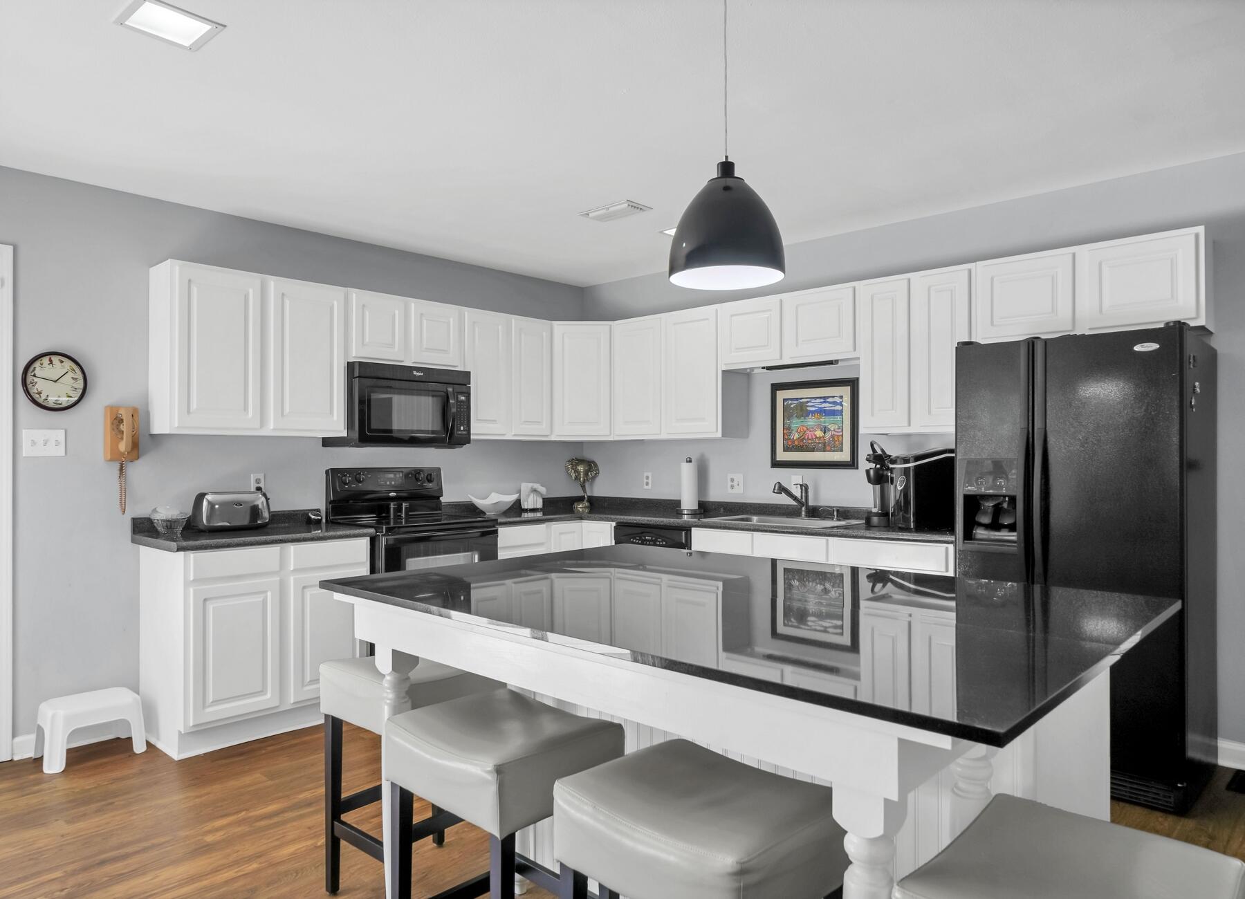 ELLIOTTS POINT 11TH ADDN - Residential